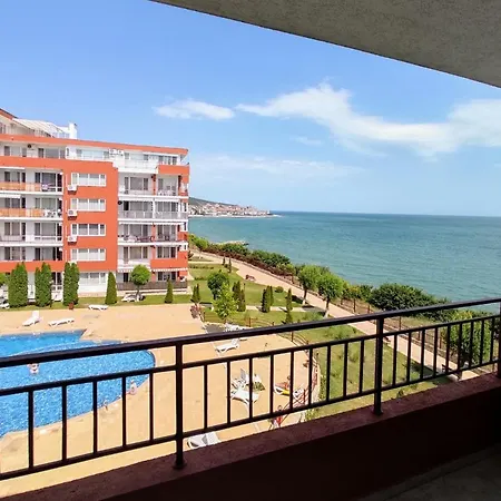 частни за гости - панорама бийч-форд нокс * Sveti Vlas